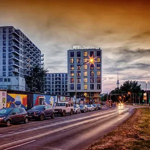 Hotell Schulz At The East Side Gallery, Berlin